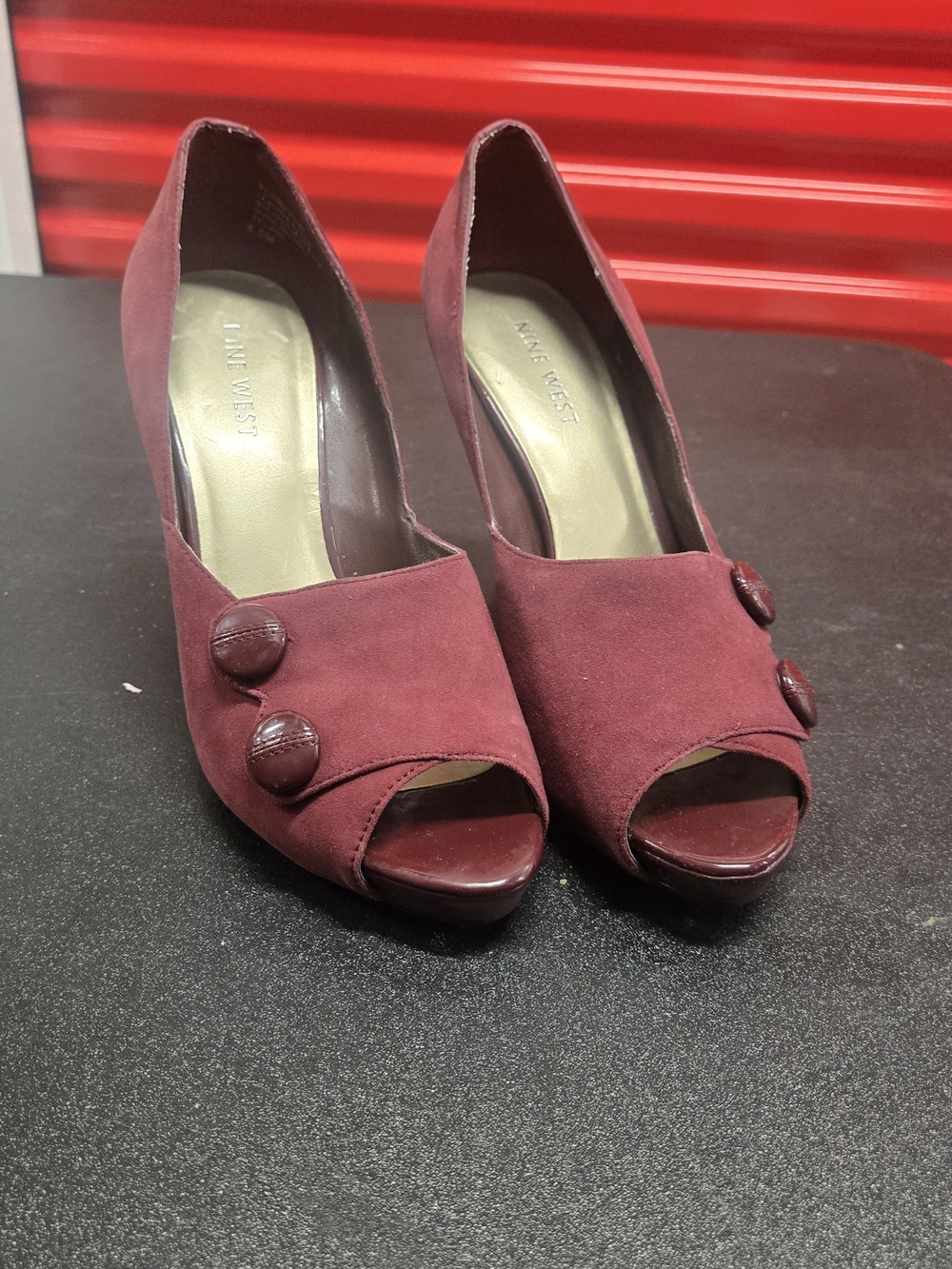 NINE WEST Burgundy Peep-Toe Button Pump Size 8.5 Woman